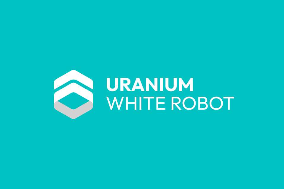 Uranium White Robot: AI-gesteuerte Plattform für den Kryptohandel - Bewertung